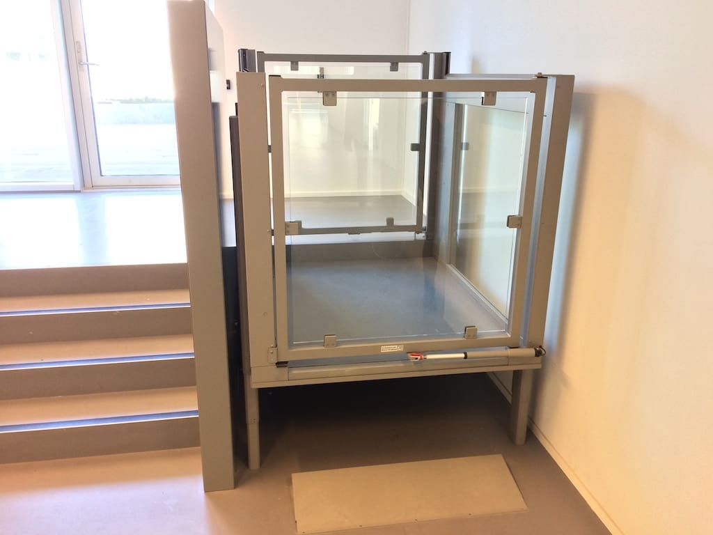 Indoor vs. Outdoor Platform Lifts: Key Considerations